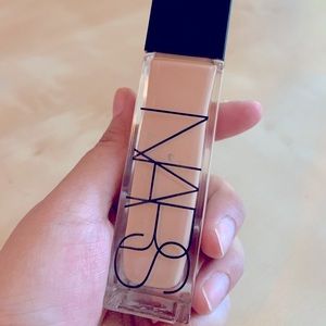 Nars Natural Radiant Longwear Foundation -Santa Fe
